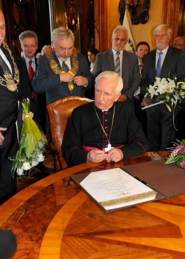 Ks. Jerzy Bryła Honorowym Obywatelem Miasta Krakowa 2014