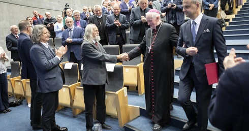 Wasza ekscelencjo, żyjta dwiesta roków 