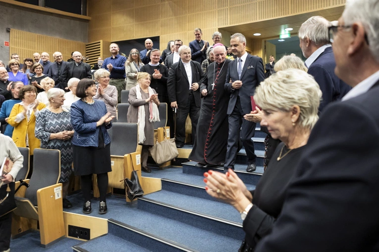 90. urodziny abp. seniora Damiana Zimonia na WTL UŚ