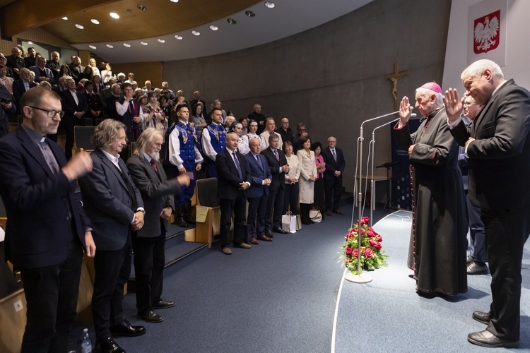 90. urodziny abp. seniora Damiana Zimonia na WTL UŚ