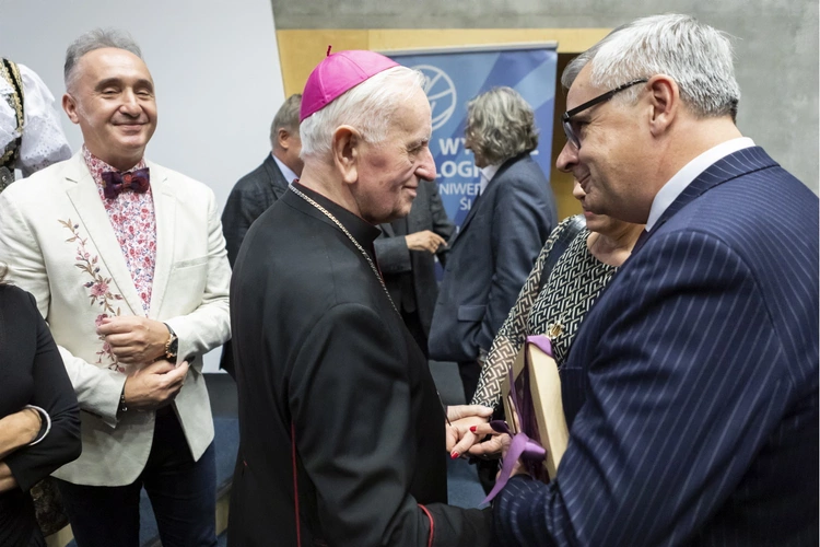 90. urodziny abp. seniora Damiana Zimonia na WTL UŚ