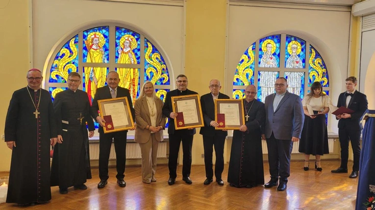 Nagroda "Benemerenti in Opere Evangelizationis" dla Funduszu Pomocy Misjonarzom Diecezji Opolskiej