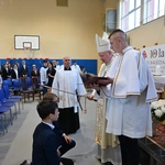 Uroczystości w szkole w Kniewie