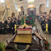 Maków Mazowiecki żegna swojego wieloletniego proboszcza