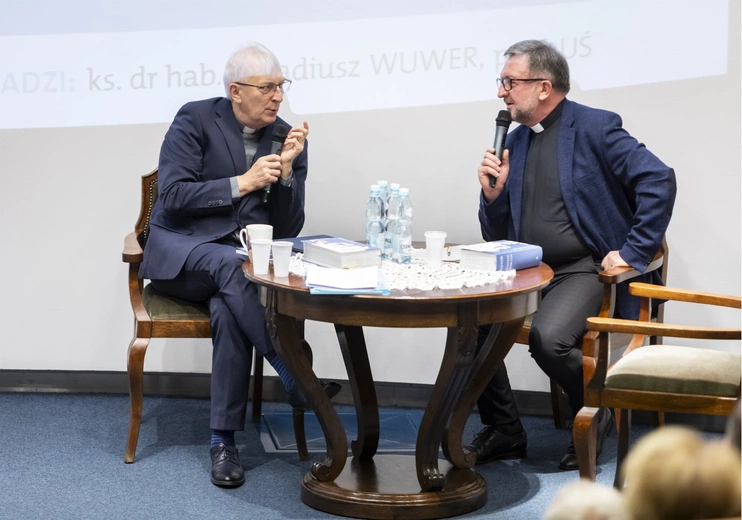 Spotkanie autorskie z ks. prof. Jerzym Szymikiem