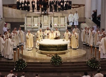 Katowice. Urodziny abp. Damiana Zimonia w katedrze Chrystusa Króla