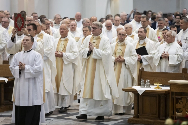 Msza św. w intencji abp. Damiana Zimonia cz.1
