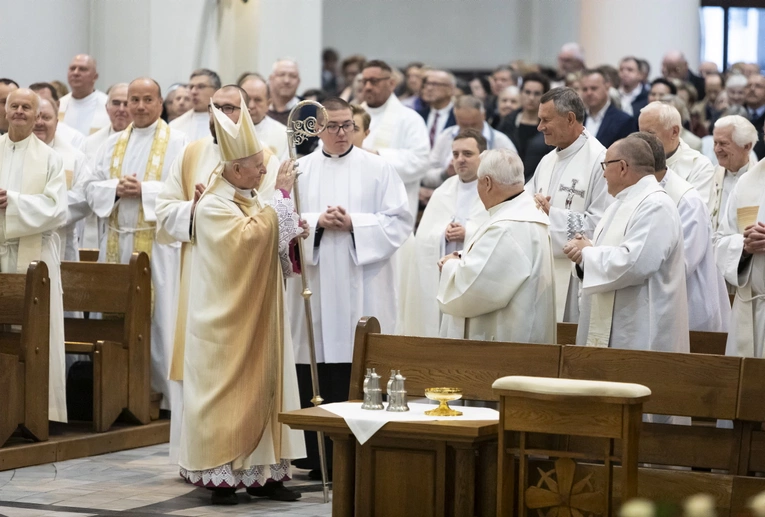 Msza św. w intencji abp. Damiana Zimonia cz.1