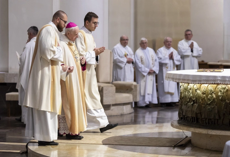 Msza św. w intencji abp. Damiana Zimonia cz.1