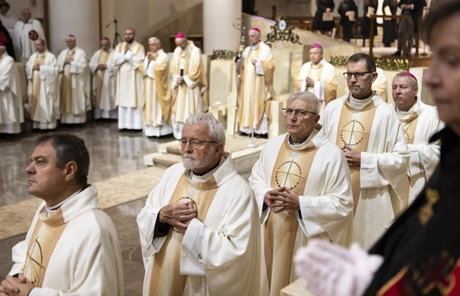 Msza św. w intencji abp. Damiana Zimonia cz.1