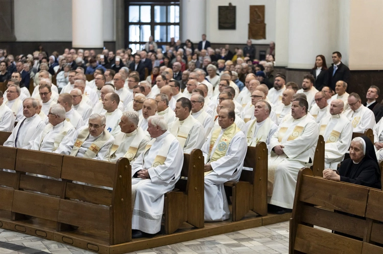 Msza św. w intencji abp. Damiana Zimonia cz.1