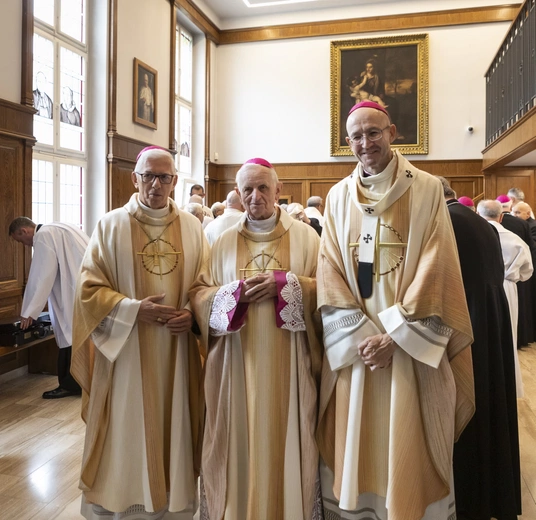 Msza św. w intencji abp. Damiana Zimonia cz.1
