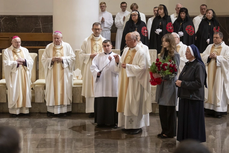 Msza św. w intencji abp. Damiana Zimonia cz.1