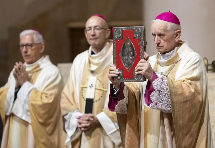 Msza św. w intencji abp. Damiana Zimonia cz.1