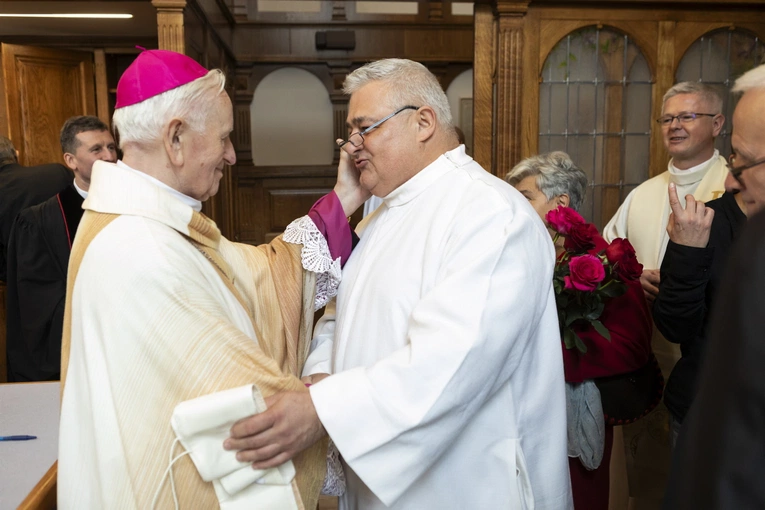 Msza św. w intencji abp. Damiana Zimonia cz.1