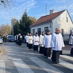 Maków Mazowiecki. Pogrzeb ks. prał. Józefa Śliwki (1930-2024)