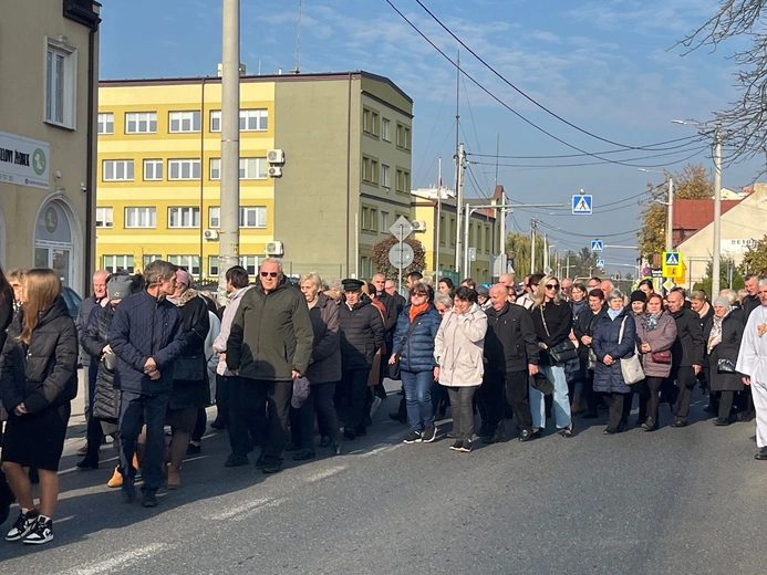 Maków Mazowiecki. Pogrzeb ks. prał. Józefa Śliwki (1930-2024)