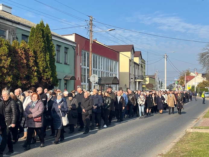 Maków Mazowiecki. Pogrzeb ks. prał. Józefa Śliwki (1930-2024)