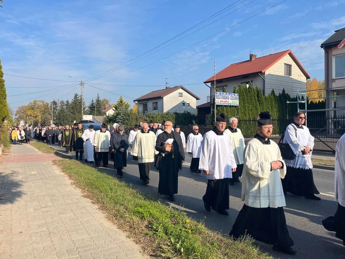 Maków Mazowiecki. Pogrzeb ks. prał. Józefa Śliwki (1930-2024)