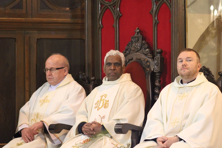 O. Jose Maniparambil przewodniczył Mszy św. w ciechanowskiej farze.