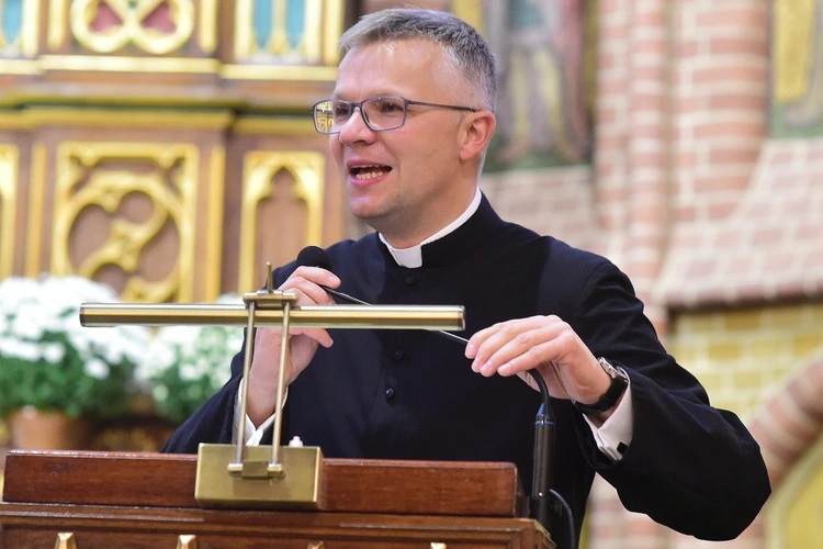 Usłyszała głos: "Stworzysz róże różańcowe"