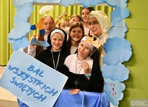 Gdzie odbędą się bale, korowody i marsze wszystkich świętych?