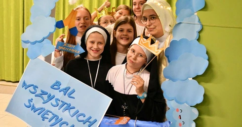 Gdzie odbędą się bale, korowody i marsze wszystkich świętych?