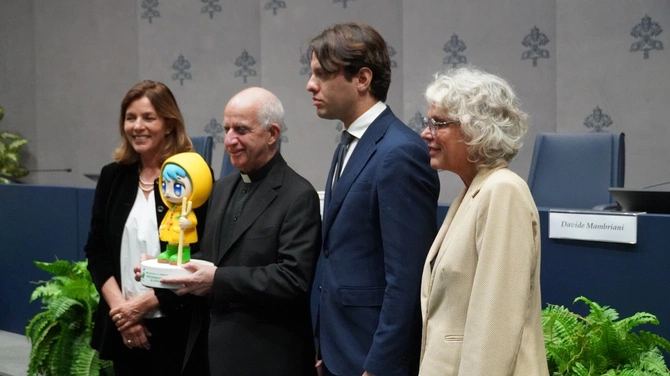 Luce - oficjalna maskotka Jubileuszu 2025