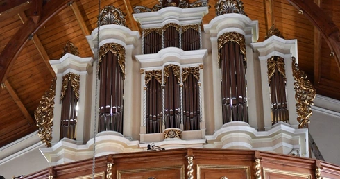 Prace konserwatorskie przy organach w Czerwieńsku zakończone