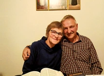 Do dziś małżonkowie wspólnie odmawiają Różaniec. Razem chodzą też codziennie na Eucharystię.