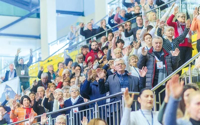 Dorośli i młodzież spotkają się w hali sportowej OSiR w Świebodzicach, natomiast księża i siostry zakonne – w domu rekolekcyjnym w Bardzie.