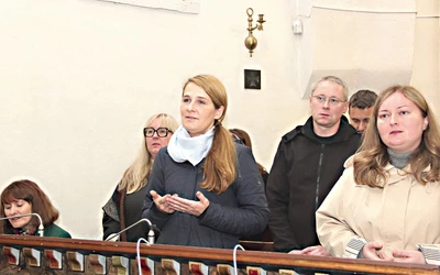	Wspólnota „Królestwo Boże” poprowadziła modlitwę i śpiew.