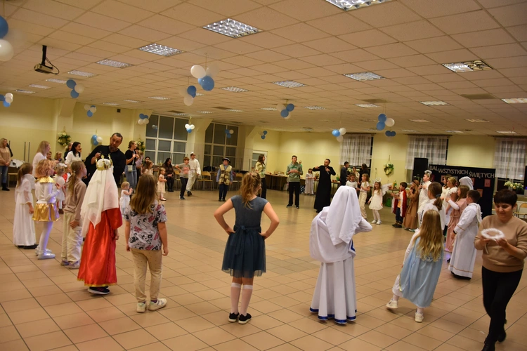 Przasnysz. Bal Wszystkich Świętych
