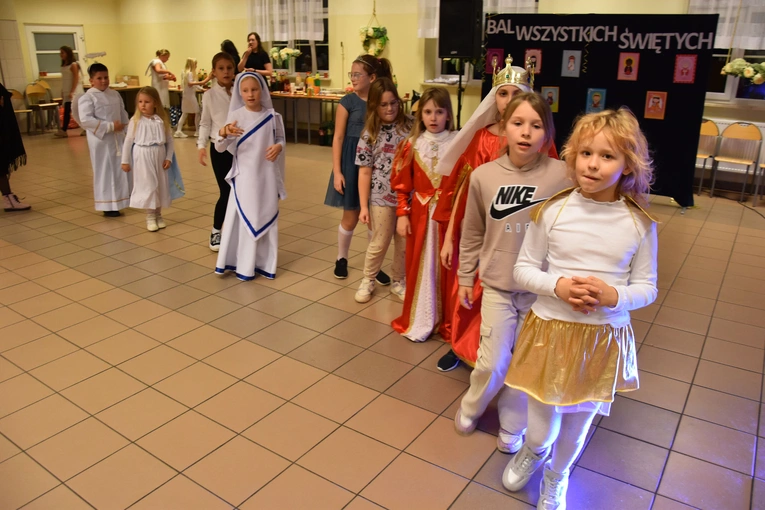 Przasnysz. Bal Wszystkich Świętych