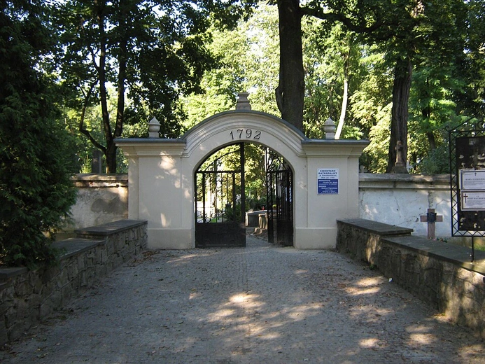 Kwesta 2024 - ratujemy zabytki sandomierskich nekropolii