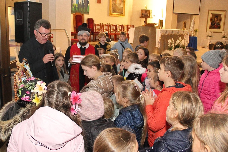 Nabożeństwo różańcowe dla dzieci
