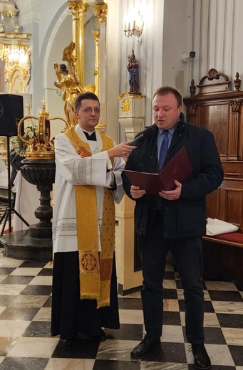 Ks. Janusz Kłęczek odznaczony