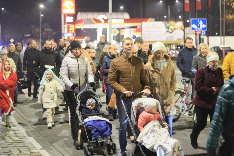 Marsz Wszystkich Świętych w Kędzierzynie-Koźlu