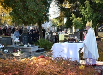 Święci jako drogowskaz do szczęścia