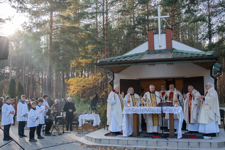 Upamiętniono dzieci nienarodzone