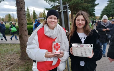 Uczniowie przypominają, że "Zapałka nie ogrzeje"