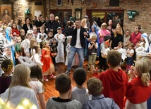Taki duży, taki mały może świętym być