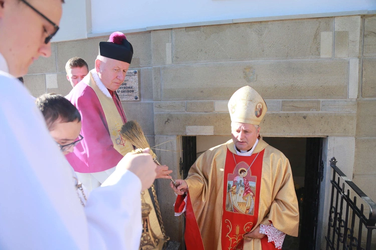 Poświęcenie krypty i figur świętych