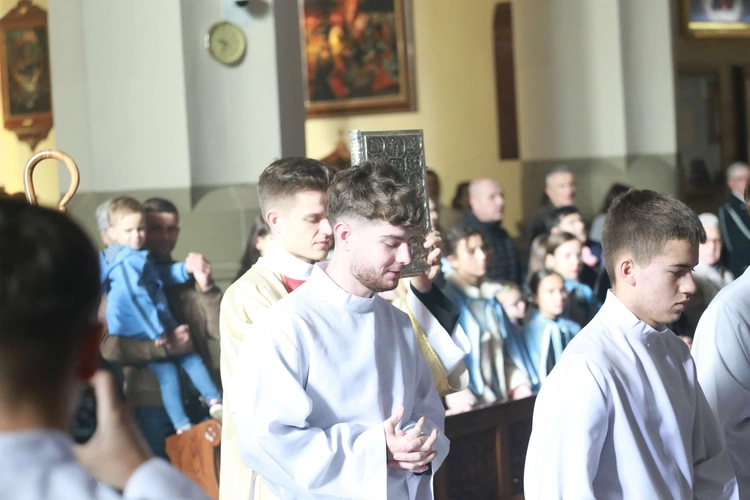 Poświęcenie krypty i figur świętych