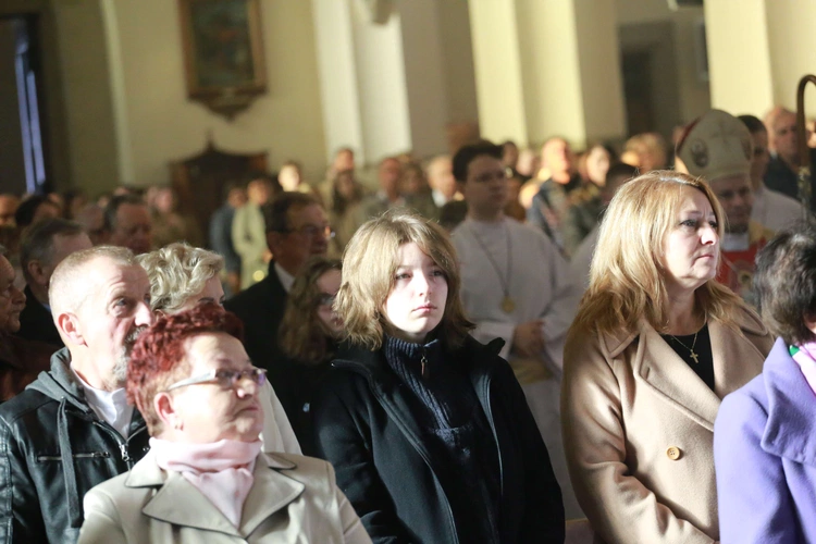 Poświęcenie krypty i figur świętych