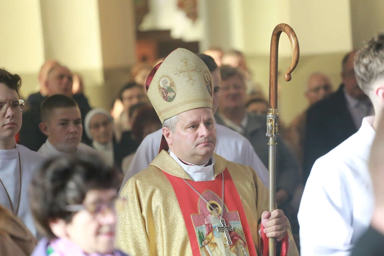 Poświęcenie krypty i figur świętych