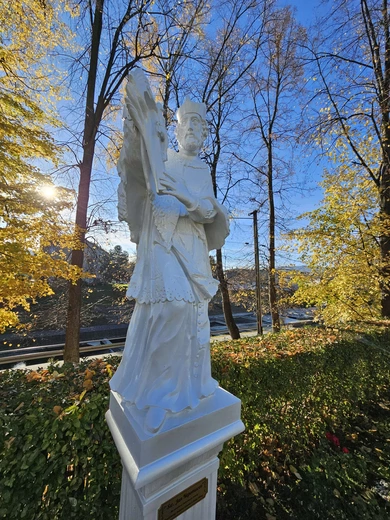 Poświęcenie krypty i figur świętych