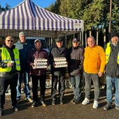 Znicze na grobach dzieci utraconych