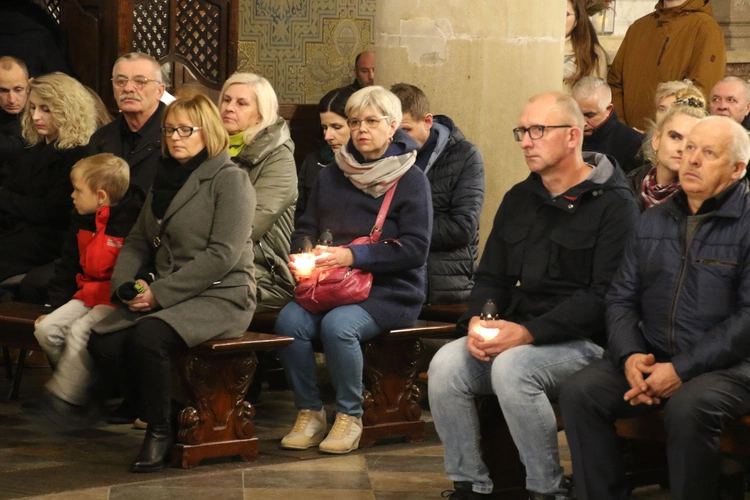 Płock. Msza św. za zmarłych pacjentów hospicjum Caritas
