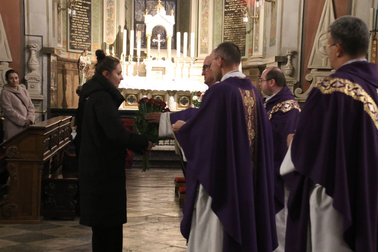 Płock. Msza św. za zmarłych pacjentów hospicjum Caritas